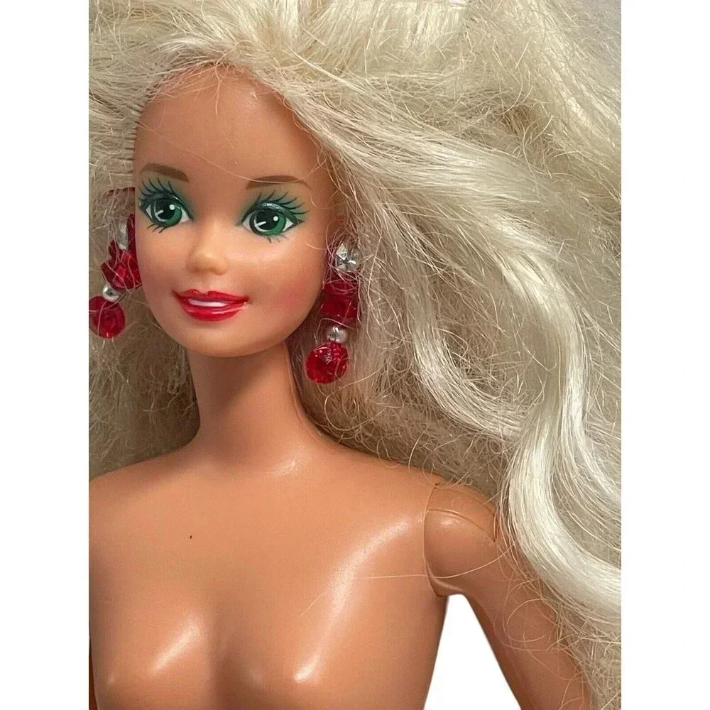 VINTAGE 1991 BARBIE HAPPY HOLIDAYS CHRISTMAS EDITION 11” MATTEL